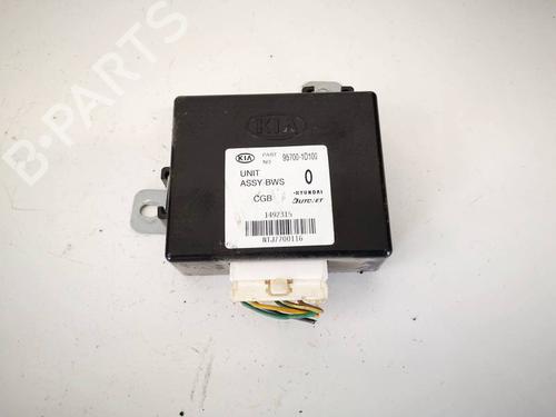 Used Electronic module KIA CARENS III MPV (UN) 2.0 CRDi 115 (115 hp) 32561381