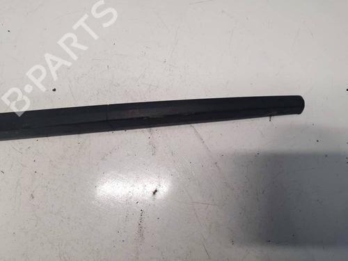 Used Rear windshield wiper arm Rear windshield wiper arm 34748856 34748856
