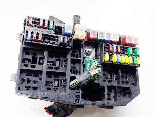Used Fuse box Fuse box FORD MONDEO III (B5Y) 2.0 16V TDDi / TDCi (115 hp) 33526967 33526967