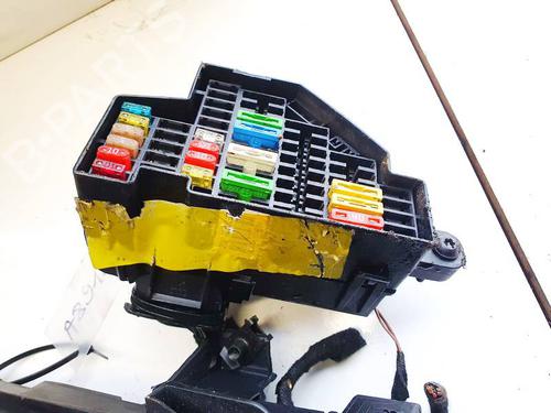 Used Fuse box Fuse box SEAT LEON (1P1) 1.9 TDI (90 hp) 32938892 32938892