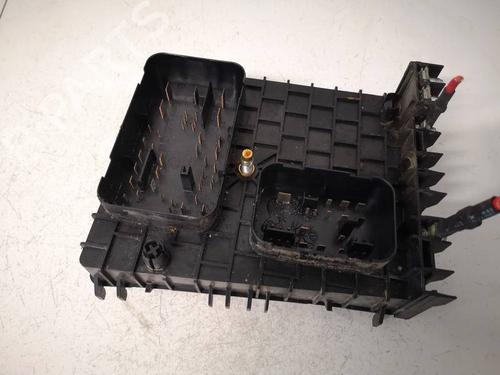 Used Fuse box Fuse box 38790940 38790940