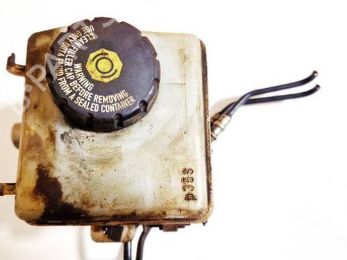 Used Brake fluid reservoir Brake fluid reservoir 35014176 35014176