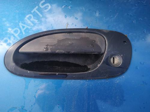 Used Front left exterior door handle Front left exterior door handle MAZDA 323 S VI Saloon (BJ) 2.0 D (BJ1_) (71 hp) 35388003 35388003