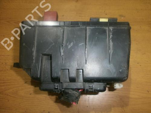 Used Fuse box Fuse box FORD MONDEO I (GBP) 1.6 i 16V (88 hp) 33484013 33484013
