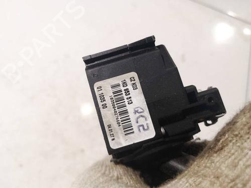 Warning switch VW GOLF V (1K1) 2.0 TDI | BP39062031I22 - Image 3