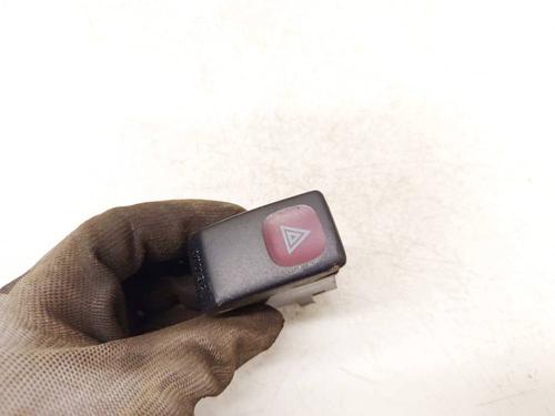 Used Warning switch Warning switch VOLVO V50 (545) 2.0 D (136 hp) 40245597 40245597