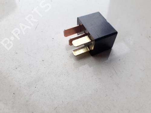 Used Electronic sensor Electronic sensor MITSUBISHI OUTLANDER II (CW_W) 2.0 DI-D (CW8W) (140 hp) 33518415 33518415