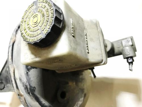 brake-master-cylinder-citroen-c5-i-dc_-2001-2002-2003-2004-2005-35853637 main image