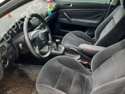 Electronic module VW PASSAT B5 Variant (3B5) 1.9 TDI | BP33083822M83 - Image 10