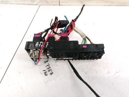 fuse-box-vw-bora-variant-1j6-1999-2000-2001-2002-2003-2004-2005-32894722 main image