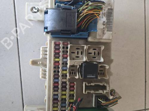 Used Fuse box Fuse box FORD FOCUS II (DA_, HCP, DP) 1.6 TDCi (109 hp) 32577281 32577281