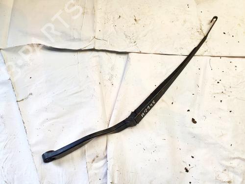 Used Front windshield wiper arm Front windshield wiper arm 32902852 32902852