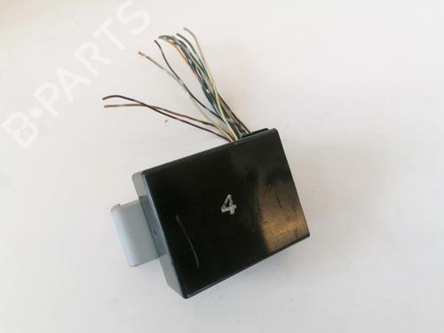 Used Electronic module Electronic module TOYOTA YARIS (_P1_) 1.4 D-4D (NLP10_, NLP10R) (75 hp) 32882721 32882721
