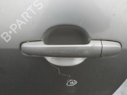 rear-left-exterior-door-handle-toyota-corolla-verso-_e12_-2001-2002-2003-2004-2005-2006-2007-35875155 main image