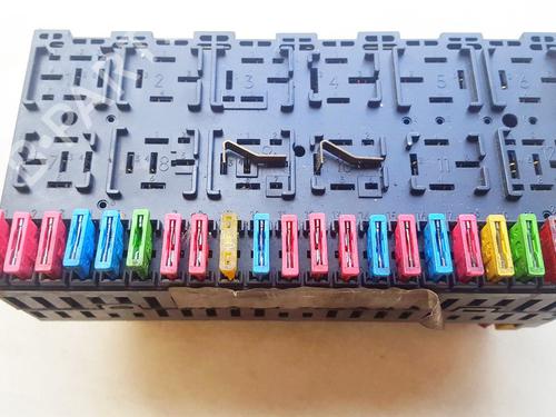 Used Fuse box Fuse box SEAT CORDOBA Vario (6K5) 1.9 SDI (64 hp) 33519045 33519045