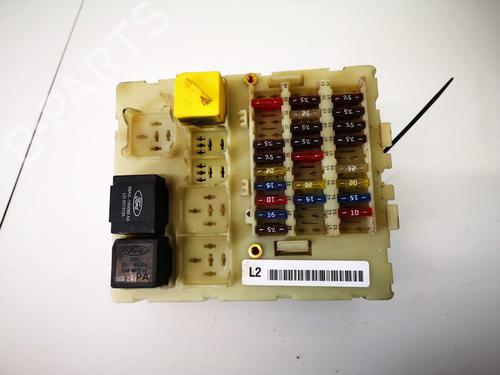 fuse-box-ford-focus-i-daw-dbw-1998-1999-2000-2001-2002-2003-2004-2005-2006-2007-2008-2009-32883918 main image