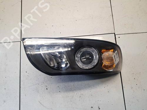 Used Right headlight Right headlight VOLVO V50 (545) 2.0 D (136 hp) 35316413 35316413