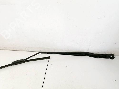 Used Front windshield wiper arm Front windshield wiper arm 32573052 32573052