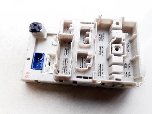 Used Fuse box Fuse box TOYOTA RAV 4 II (_A2_) 2.0 D 4WD (CLA20_, CLA21_, CLA20R, CLA21R) (116 hp) 33518840 33518840