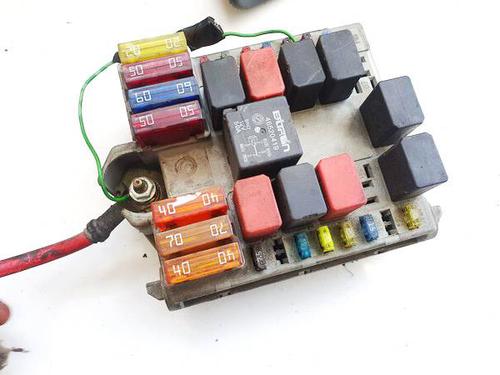 Used Fuse box Fuse box FIAT PUNTO (188_) 1.9 JTD (86 hp) 32958666 32958666