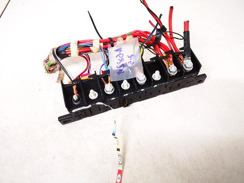 Used Fuse box Fuse box AUDI A4 B5 (8D2) 1.9 TDI (110 hp) 33086825 33086825