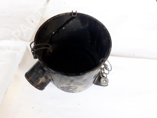 Used Air filter box Air filter box FORD MAVERICK (UDS, UNS) 2.7 TD (100 hp) 35874105 35874105