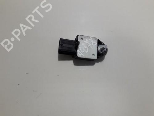 Used Electronic module Electronic module TOYOTA AVENSIS (_T25_) 2.0 D-4D (ADT250_, ADT250R) (126 hp) 33506143 33506143