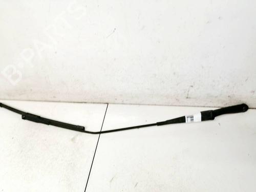 Used Front windshield wiper arm Front windshield wiper arm FIAT PUNTO EVO (199_) 1.3 D Multijet (199AXC1A, 199BXC1A, 199AXT1A, 199BXT1A) (75 hp) 32577113 32577113