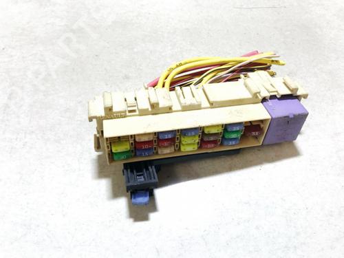 fuse-box-renault-clio-iii-br01-cr01-2005-2006-2007-2008-2009-2010-2011-2012-2013-2014-33065450 main image