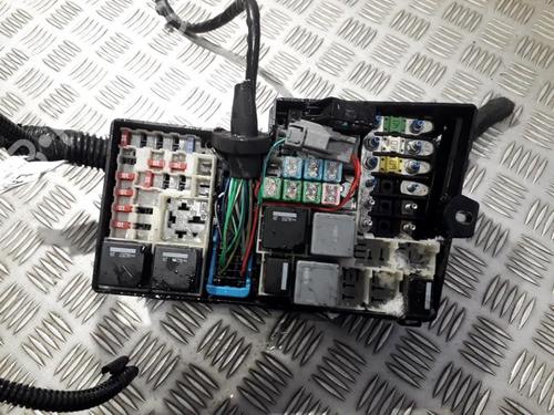 fuse-box-ford-c-max-dm2-2007-2008-2009-2010-33501099 main image