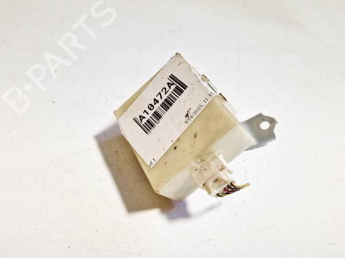 Used Electronic module Electronic module TOYOTA YARIS (_P1_) 1.3 (SCP12_, SCP13_, SCP12R, SCP13R) (87 hp) 32570954 32570954