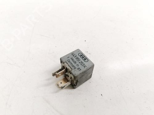 Used Electronic sensor Electronic sensor AUDI 100 C3 Saloon (443, 444) 2.2 quattro (137 hp) 33088561 33088561