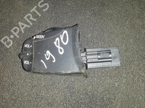 steering-wheel-controls-ford-mondeo-iii-b5y-2000-2001-2002-2003-2004-2005-2006-2007-35648959 main image
