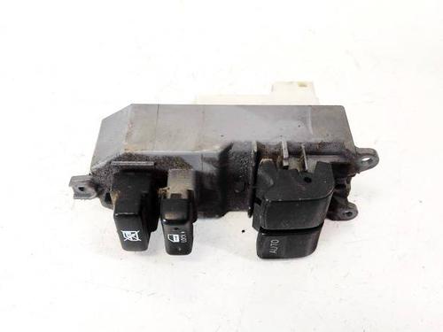 Used Switch Switch TOYOTA YARIS (_P9_) 1.4 D-4D (NLP90_, NLP90R) (90 hp) 32948679 32948679