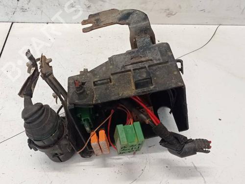 fuse-box-opel-astra-g-hatchback-t98-1998-1999-2000-2001-2002-2003-2004-2005-2006-2007-2008-2009-32950604 main image