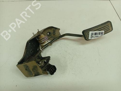 Pedal Pedal TOYOTA AVENSIS (_T25_) 2.2 D-CAT (ADT251_, ADT251R) (177 hp) 39456484 39456484