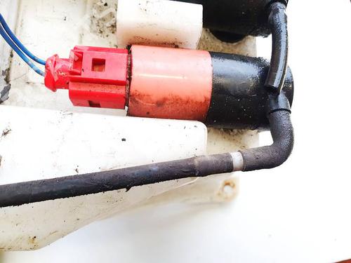 washer-pump-toyota-yaris-_p9_-2005-2006-2007-2008-2009-2010-2011-2012-2013-2014-35167537 main image