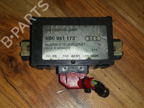 Used Electronic module Electronic module AUDI A3 (8P1) 1.6 (102 hp) 33498669 33498669
