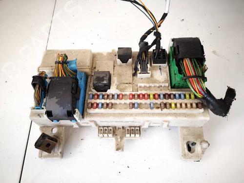 Used Fuse box Fuse box VOLVO V50 (545) 2.0 D (136 hp) 32565118 32565118