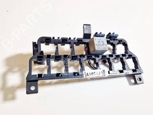 Used Fuse box VW GOLF IV (1J1) 1.8 T (150 hp) 32573620