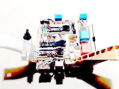 Used Fuse box Fuse box TOYOTA YARIS (_P9_) 1.4 D-4D (NLP90_, NLP90R) (90 hp) 33515222 33515222