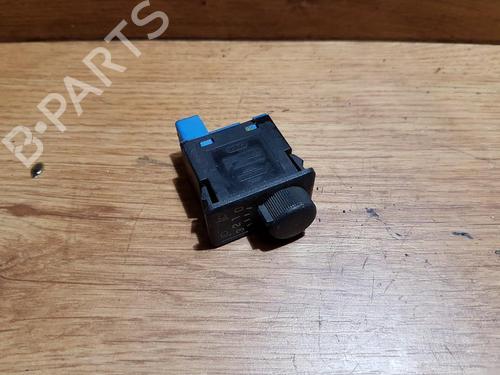Used Switch Switch NISSAN PRIMERA Hatchback (P12) 1.8 (115 hp) 35653548 35653548