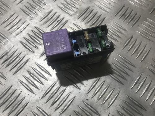 Used Fuse box Fuse box RENAULT LAGUNA II (BG0/1_) 1.6 16V (BG0A, BG0L) (107 hp) 33499883 33499883