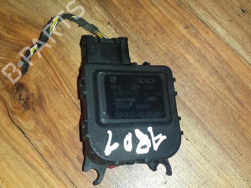 Used Electronic module Electronic module SKODA OCTAVIA I (1U2) 1.8 T (150 hp) 33498677 33498677