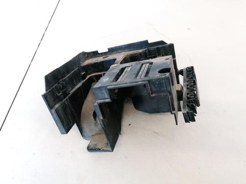 Used Fuse box Fuse box VW CADDY III MPV (2KB, 2KJ, 2CB, 2CJ) 2.0 SDI (70 hp) 32876034 32876034