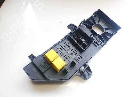 Used Fuse box Fuse box TOYOTA PRIUS (_W3_) 1.8 Hybrid (ZVW3_) (99 hp) 33565476 33565476