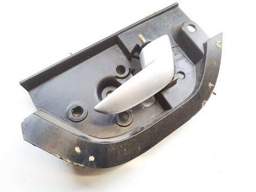 Used Rear right interior door handle Rear right interior door handle 34758919 34758919