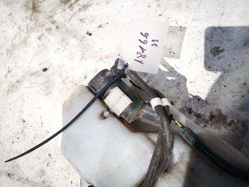 washer-pump-volvo-v50-545-2003-2004-2005-2006-2007-2008-2009-2010-2011-2012-35415807 main image