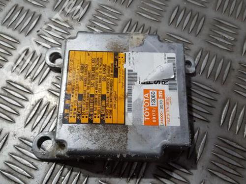 Used ECU airbags ECU airbags TOYOTA COROLLA Verso (_E12_) 2.0 D-4D (CDE120_, CDE120R) (90 hp) 33498696 33498696