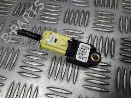 Used Electronic module Electronic module TOYOTA AURIS (_E15_) 1.4 D-4D (NDE150_, NDE150R) (90 hp) 33502318 33502318